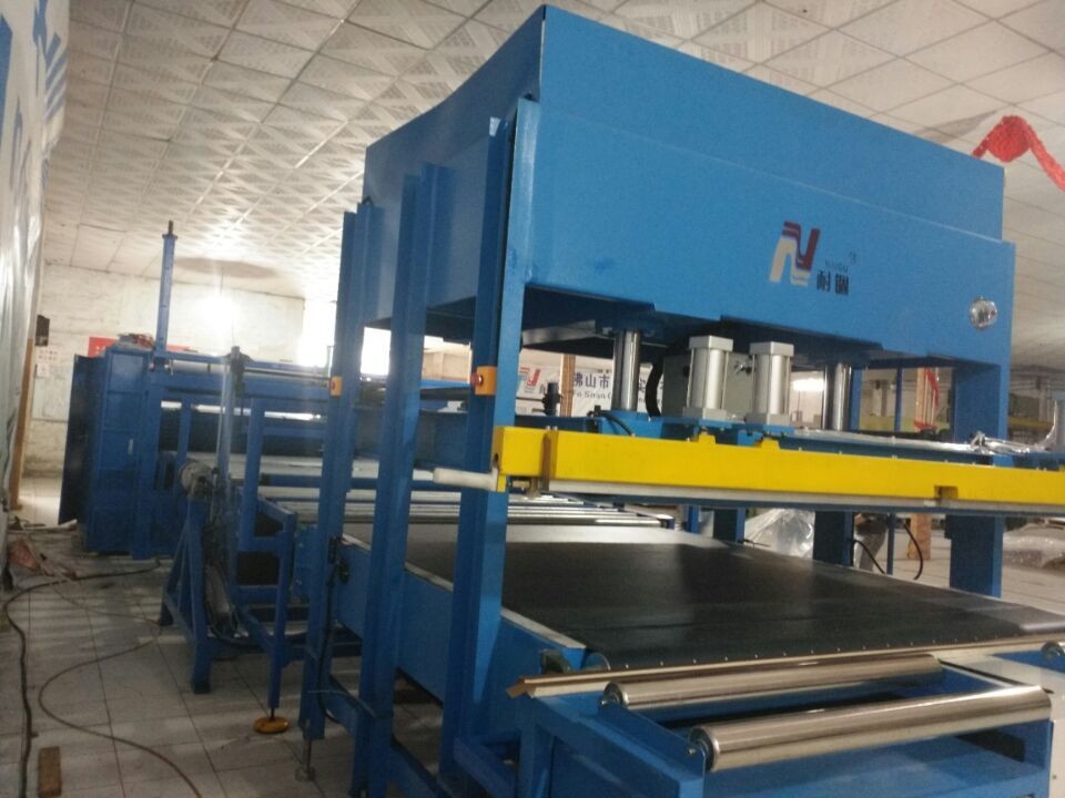 mattress multi-function packaging machine.jpg