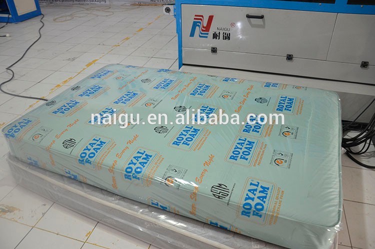 China professional factory packaging & printing protective plastic big size film on roll or sheet .jpg