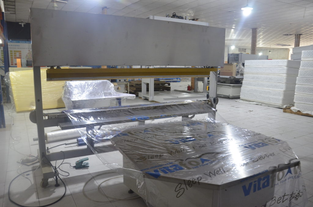 NaiGu mattress plastic film packing machine